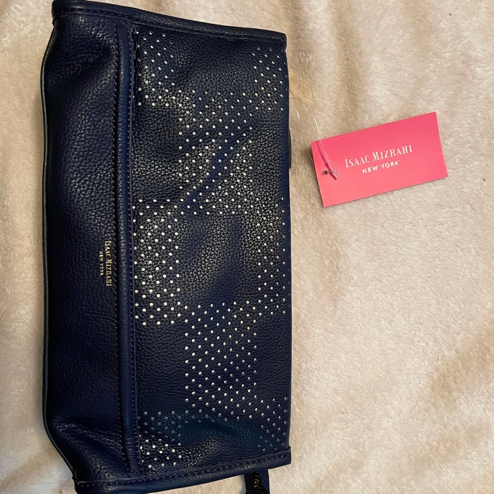 NWT CLUTCH